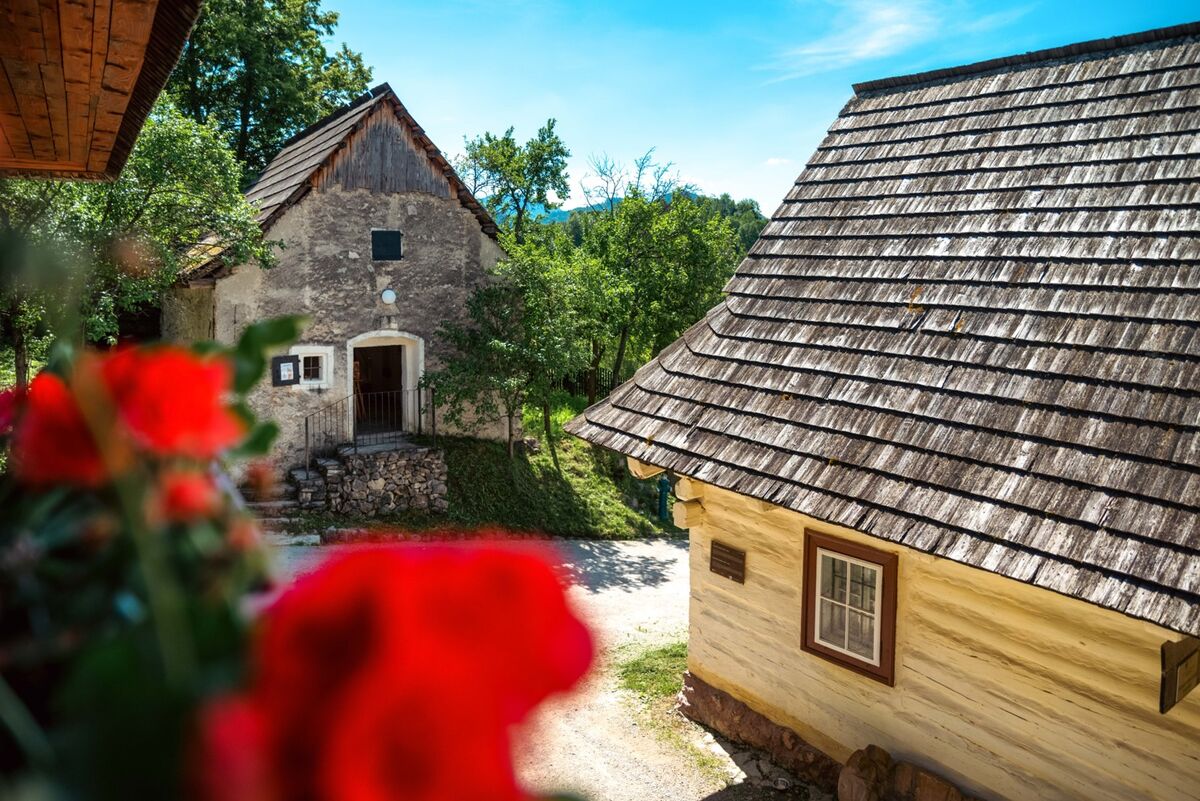 Vlkolinec visit Liptov sypka